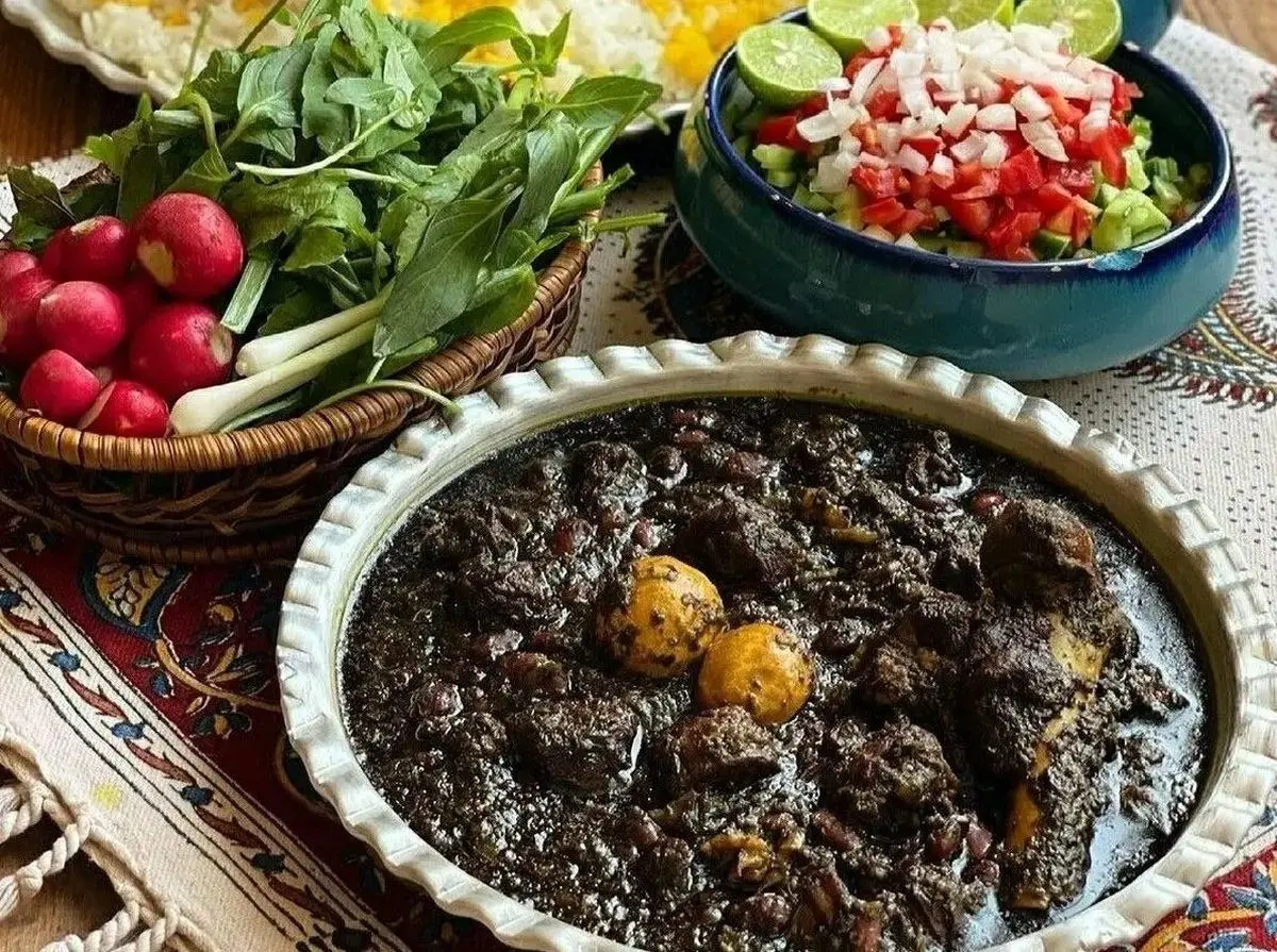 طرز تهیه ادویه قورمه سبزی راز  معطر شدن این خورش | جادوی عطر و طعم با ادویه مخصوص قورمه‌سبزی