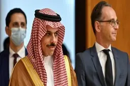 
تلاش وزیر خارجه سعودی برای تمدید تحریم های ایران در دیدار با هایکو ماس
