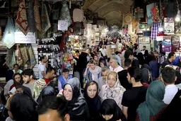همه در دهه 90 فقیر شدیم 