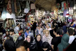 همه در دهه 90 فقیر شدیم 