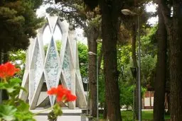 زادروز ریاضیدان ایرانی که تقویم ایرانی را ابداع کرد.