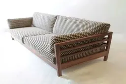 با این روش مبل‌هایتان را در خانه تکانی برق بیندازید! | شست‌وشوی مبلمان در خانه تکانی بسیار مهم است