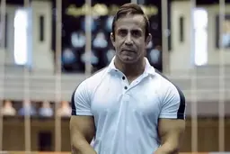 شلیک دو گلوله به قهرمان کشتی در تهران | خودرو لندکروز او به سرقت رفت+ویدئو