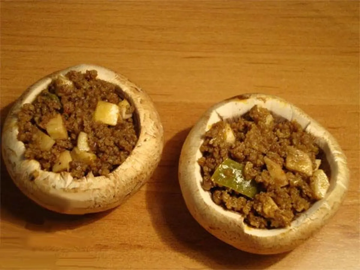 طرز تهیه قارچ سوخاری شکم پر با گوشت بدون نیاز به فر | اینو درست کنی همه بدون غر زدن میخورن! + ویدئو
