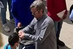 صداوسیما در اقدامی عجیب گزارشی در مورد «ناظم قیچی به دست» با آهنگ پت و مت پخش کرد!+ویدئو 