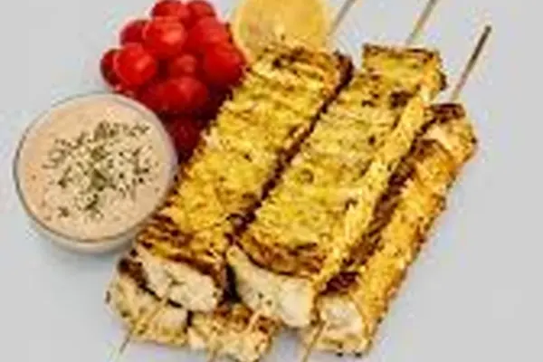کباب لایه‌ای؛ پیشنهادی متفاوت برای مهمانی‌های تابستانی | با نان و مرغ، یک کباب مجلسی و آسان درست کنید +ویدئو