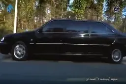 همه چیز درباره خودروی لیموزین مشکی نقی سریال پایتخت 