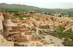بلایی که سیل  یکی از خانه‌های تاریخی شهر تفت آورد | ویدئو دردناک از لحظه فرو ریختن این بنا + ویدئو