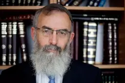 آموزگار تورات است یا جاسوس موساد؟ نهادهای مسئول پاسخگو باشند