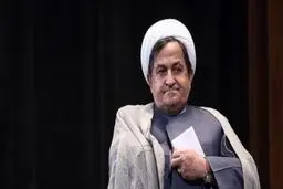 روحانی مشهور با کت و شلوار و کراوات در مراسم تشییع آتیلا پسیانی!+ویدئو