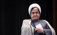 روحانی مشهور با کت و شلوار و کراوات در مراسم تشییع آتیلا پسیانی!+ویدئو