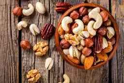 ۵ اشتباه آجیلی رایج که برای سلامت مغز مضر است