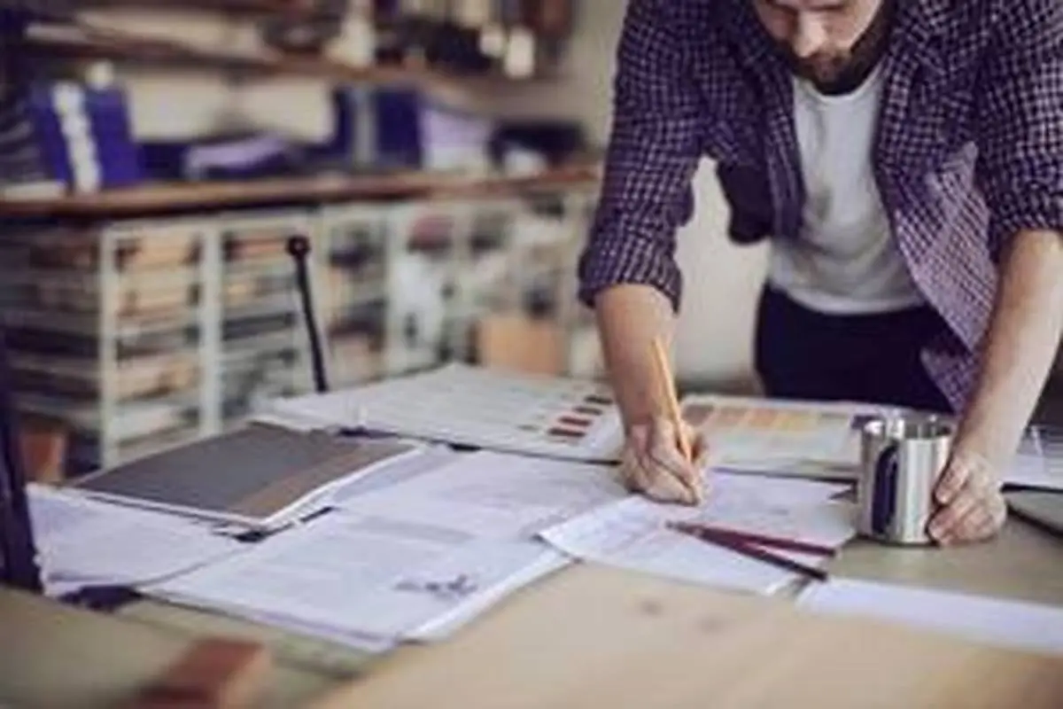 آیا کار کردن در ایران دیگر نمی‌صرفد؟ | نرو کار می‌کن