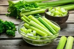 خوردن برخی خوراکی‌ها در آخر شب ممنوع
