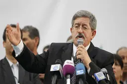 فساد   |    نخست‌وزیر اسبق الجزایر به ۷ سال زندان محکوم شد