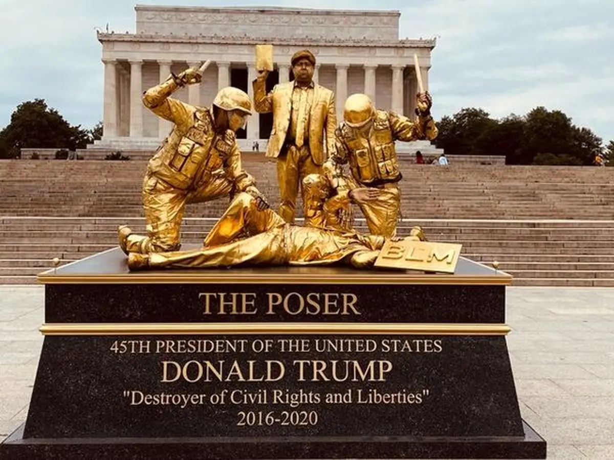 مجسمه های ترامپ برای تمسخر در فضای مجازی