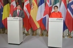 مارک اسپر مدعی ادامه فعالیت ائتلاف بین‌المللی در عراق شد 