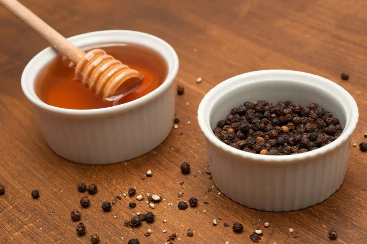 عسل و فلفل سیاه را ترکیب کنید | معجزه ترکیب عسل و فلفل سیاه 