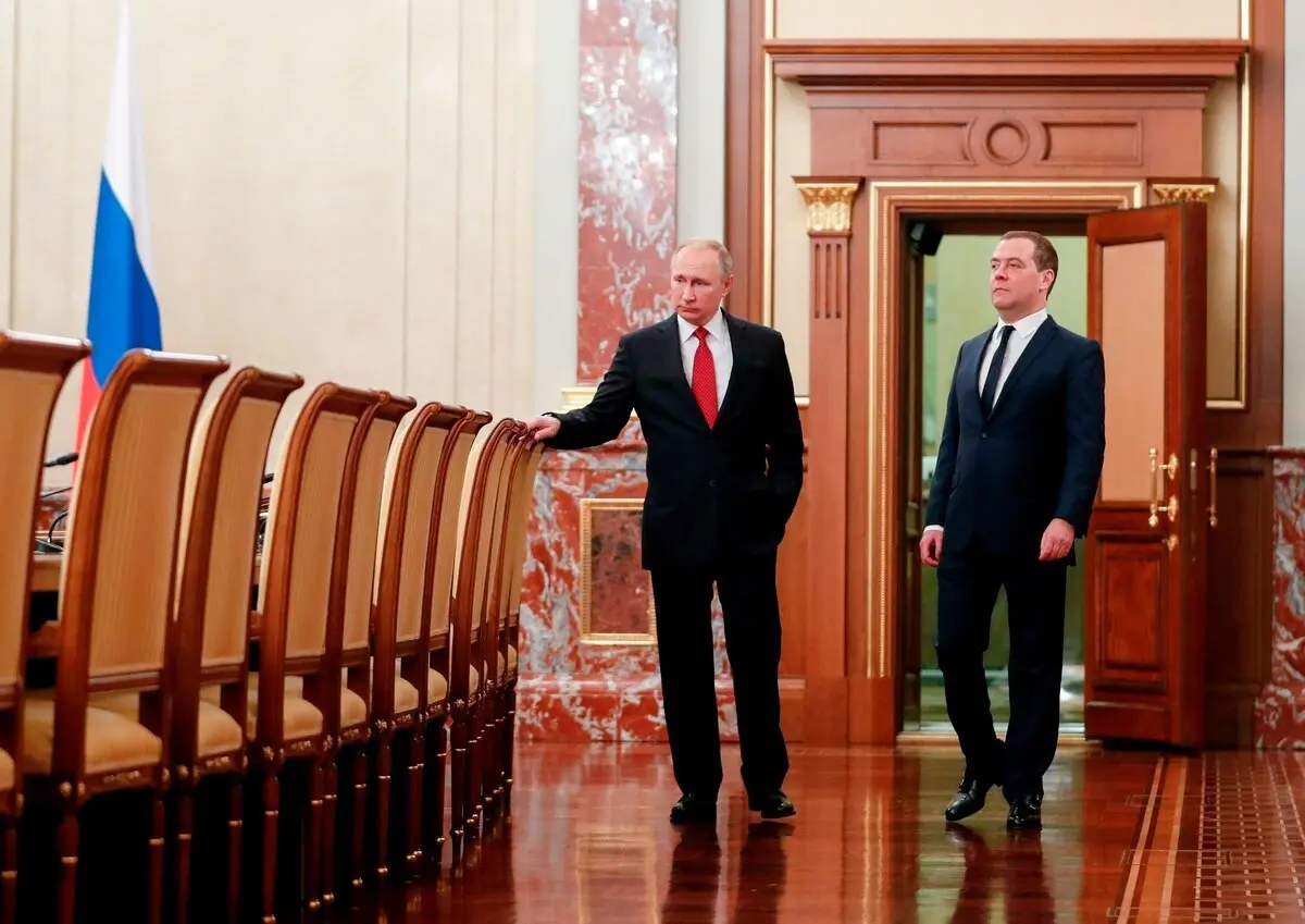 چگونه «ولادیمیر پوتین» برای رسیدن به قدرت مطلق و دائمی در روسیه برنامه ریزی می کند؟