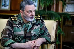 
فرمانده ارتش  |   خیلی‌ها شاید به صلاح نمی‌دانستند که ارتش به صورت علنی برای دفاع از حرم نیرو بفرستد حاصل بذری که حاج قاسم در منطقه پاشید نابودی نظام سلطه و رژیم صهیونیستی است