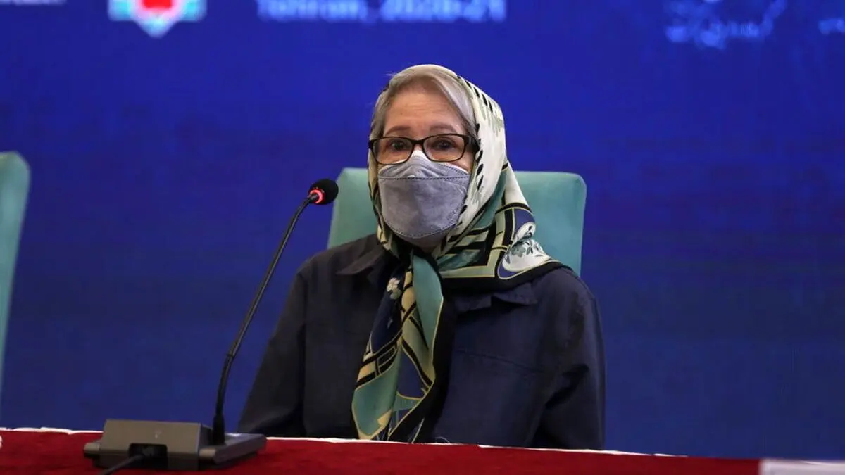 مینو محرز: از رقابت های بچه گانه بین واکسن های داخلی متاسفم