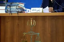کیفرخواست مدیر و چهار کارمند بانک دی شعبه حافظ صادر شد