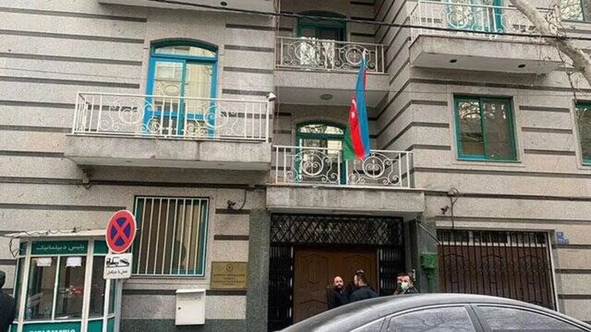 سرکنسول گری باکو در تبریز بسته شود | درخواست عجیب یک کارشناس