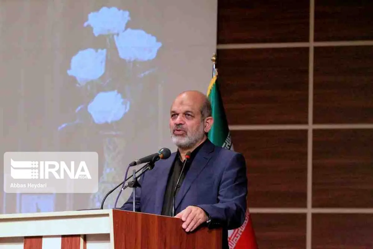 وزیر کشور: زائران ایرانی هنگام بازگشت باید تست PCR بدهند