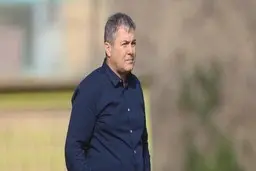 دراگان اسکوچیچ، سرمربی تیم ملی ایران به تماشای بازی سایپا و پارس جنوبی جم پرداخت