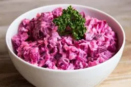 طرز تهیه سالاد لبو مخصوص هوای پاییزی | با این ترفند ساده درستش کنی عاشق عطر و طعمش میشی! + ویدئو