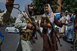 طالبان یک متهم را رو به عقب سوار الاغ کرد!+ویدئو 