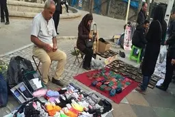 شروع فعالیت دستفروشان درتهران 