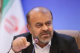 لحظه‌ی فاتحه‌خوانی رییس‌جمهور بر پیکر رستم قاسمی | تشییع رستم قاسمی انجام شد