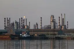 وال‌استریت ژورنال مدعی شد: توقیف چهار کشتی حامل سوخت ایران توسط آمریکا