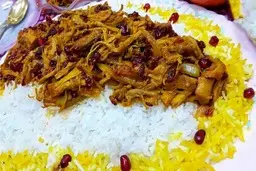 مرغ لاپلو زعفرانی یا ریش ریش پلو جایگزین زرشک پلو با مرغ! | طرز تهیه مرغ لاپلو زعفرانی با خلال بادام +ویدئو