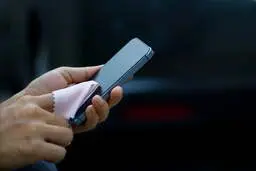 چگونه گوشی خود را ضدعفونی کنیم؟
