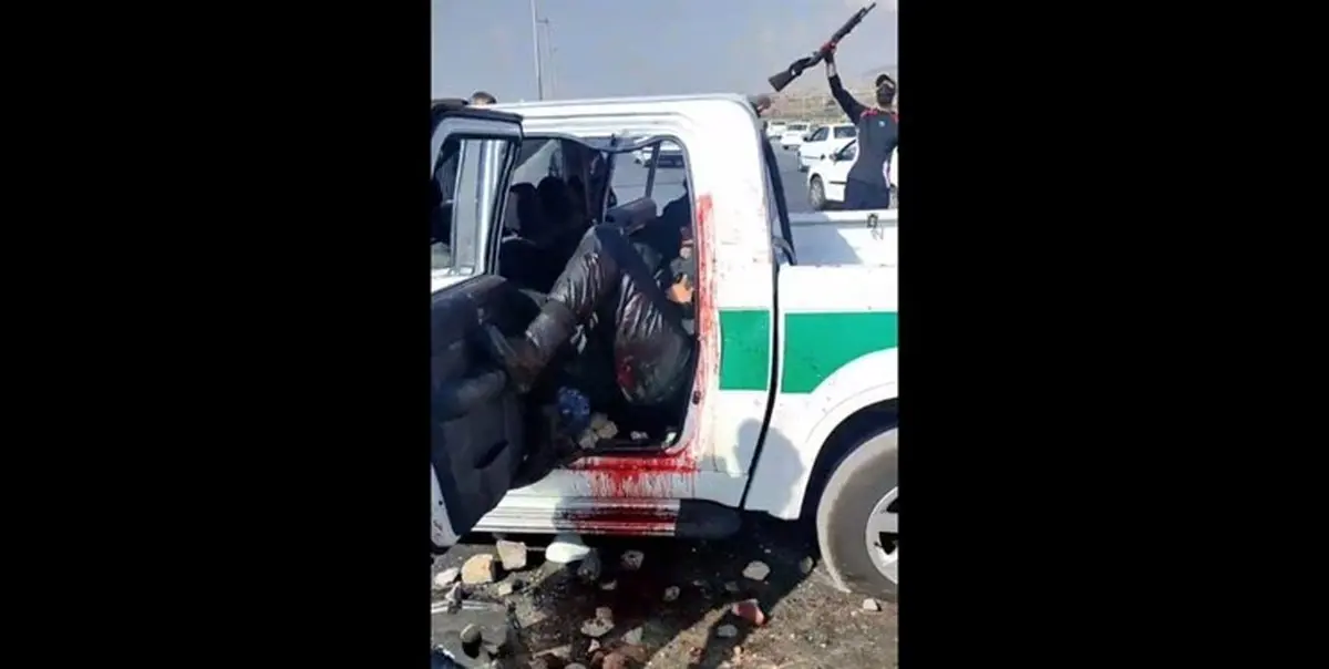 لحظه‌ی حمله به بالگرد امداد توسط آشوب‌گران در کرج+ویدئو 