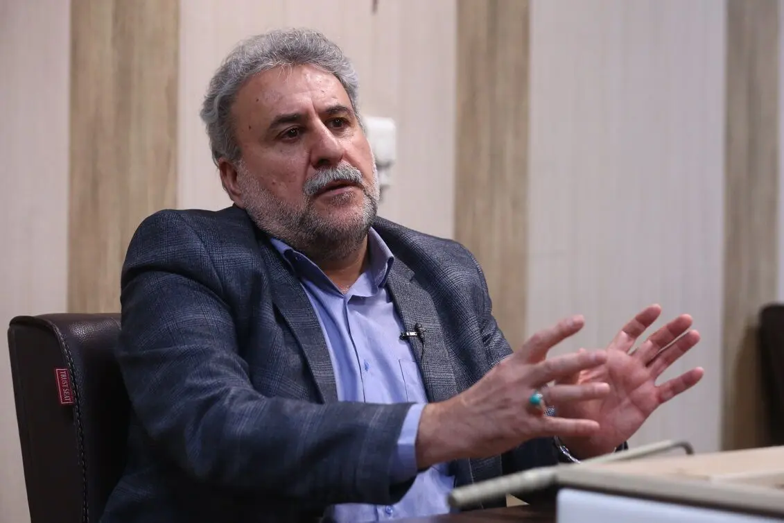 انتقاد تند فلاحت‌پیشه از دولت | «رئیس‌جمهور حق ندارد بعد از رسیدن به قدرت بگوید: نمی‌توانم»