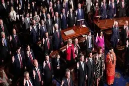  ۵۶ نماینده کنگره برای تحریم تمام بخش‌های نظام مالی ایران به ترامپ نامه دادند