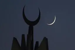 پنج کشور عربی فردا را اول ماه مبارک رمضان اعلام کردند