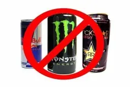 مضرات نوشیدنی انرژی زا | آیا مصرف انرژی زا ها را باید قطع کنیم؟