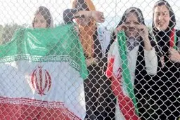 تعیین ضوابط ویژه برای ورود زنان به ورزشگاه ها در مشهد، قم و شهرری | یگان ویژه باید با نیروی آموزش دیده شرایط را به خوبی فراهم کند