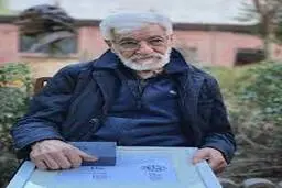 تصویری جدید از یعقوب امدادیان، هنرمند پیشکسوت ایرانی| یعقوب امدادیان؛ نقاشی که طبیعت را تجرید می‌کند