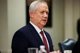 بنی گانتز، وزیر جنگ اسرائیل: همچنان به تعامل با روسیه در سوریه ادامه می دهیم 