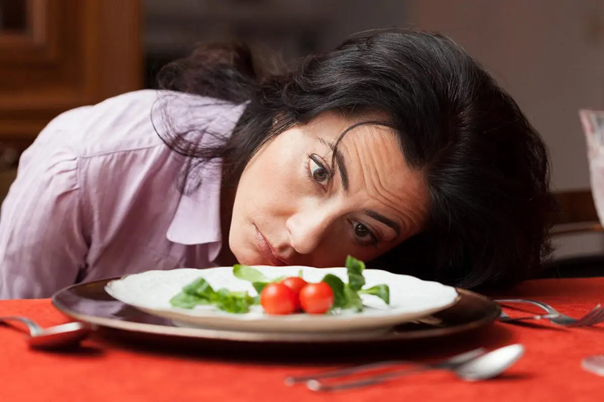 خطر وحشتناک | اگر نهار یا شام را دیر بخوریم چه بلایی سرمان می آید؟