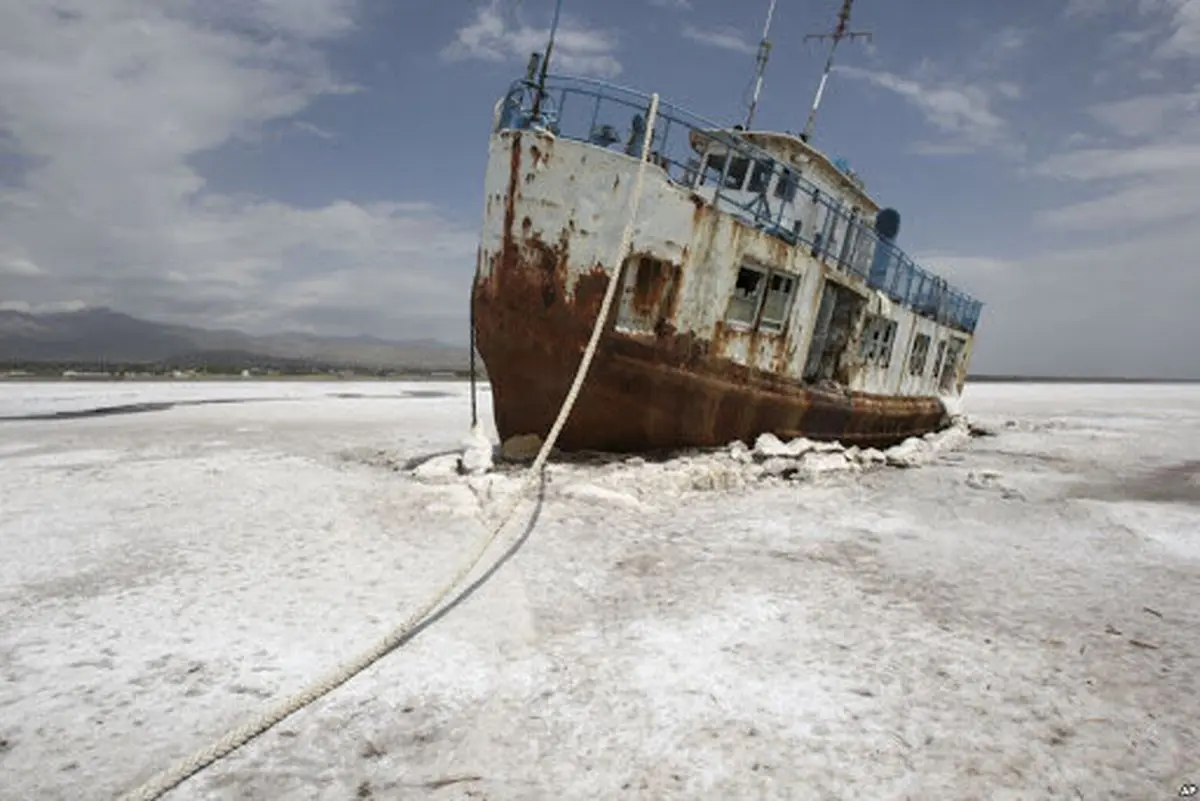 دو راهی پایانی دریاچه ارومیه  |  سدسازی و خشکی، یا کشاورزی پایدار و احیا؟