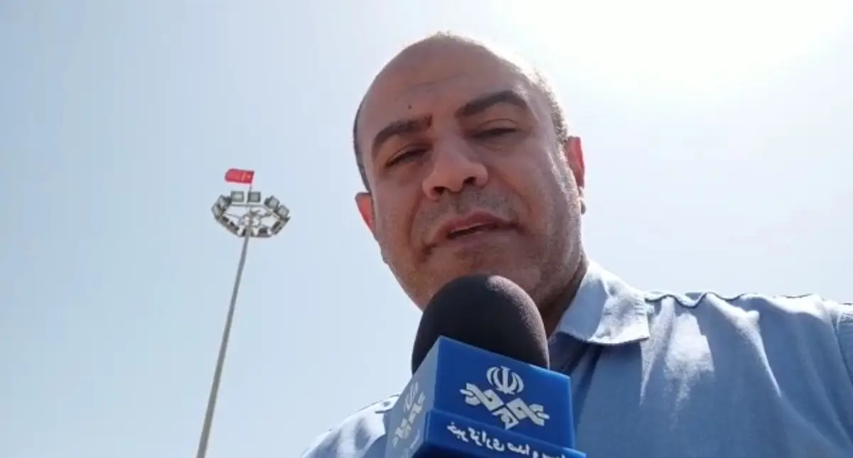 گزارشی از نصب پرچم تیم پرسپولیس در جزیره قشم