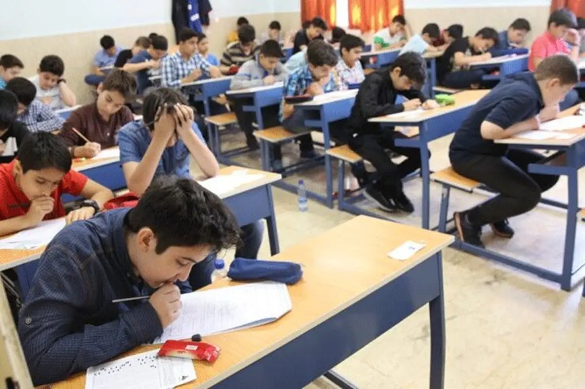 آموزش و پرورش: امتحانات پایه نهم باید حضوری برگزار بشود 
