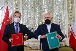 
پاسخ به سوالات مهم پیرامون سند همکاری ۲۵ ساله ایران - چین