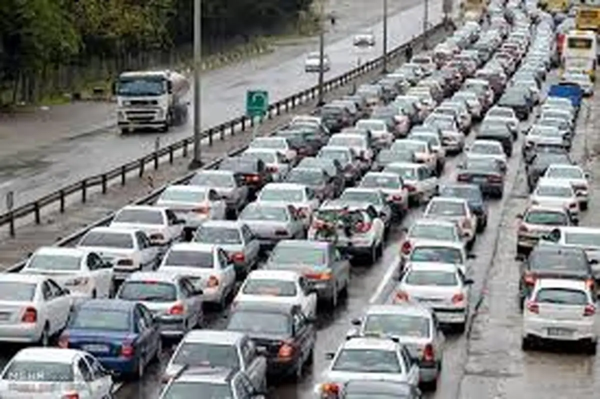 
 وضعیت ترافیک  |  در آزادراه تهران - کرج محدوده گرمدره ترافیک سنگین است.
